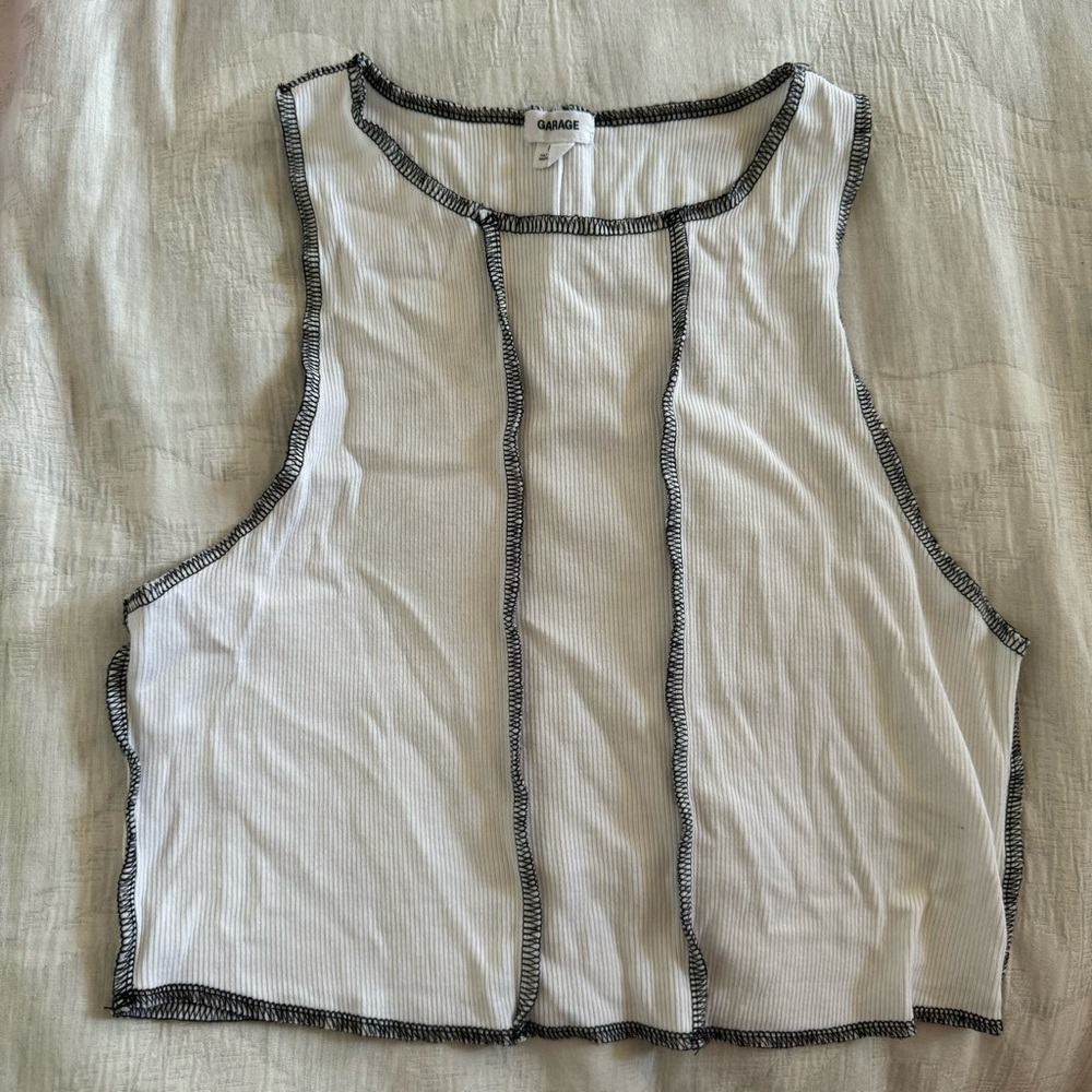Garage exposed seam white ribbed racer back top S